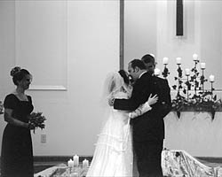 Kissing - b/w